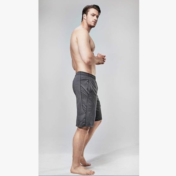 2 pairs Men's Loose-Fit Gym Shorts - Black and Gray - Picture 3 of 8